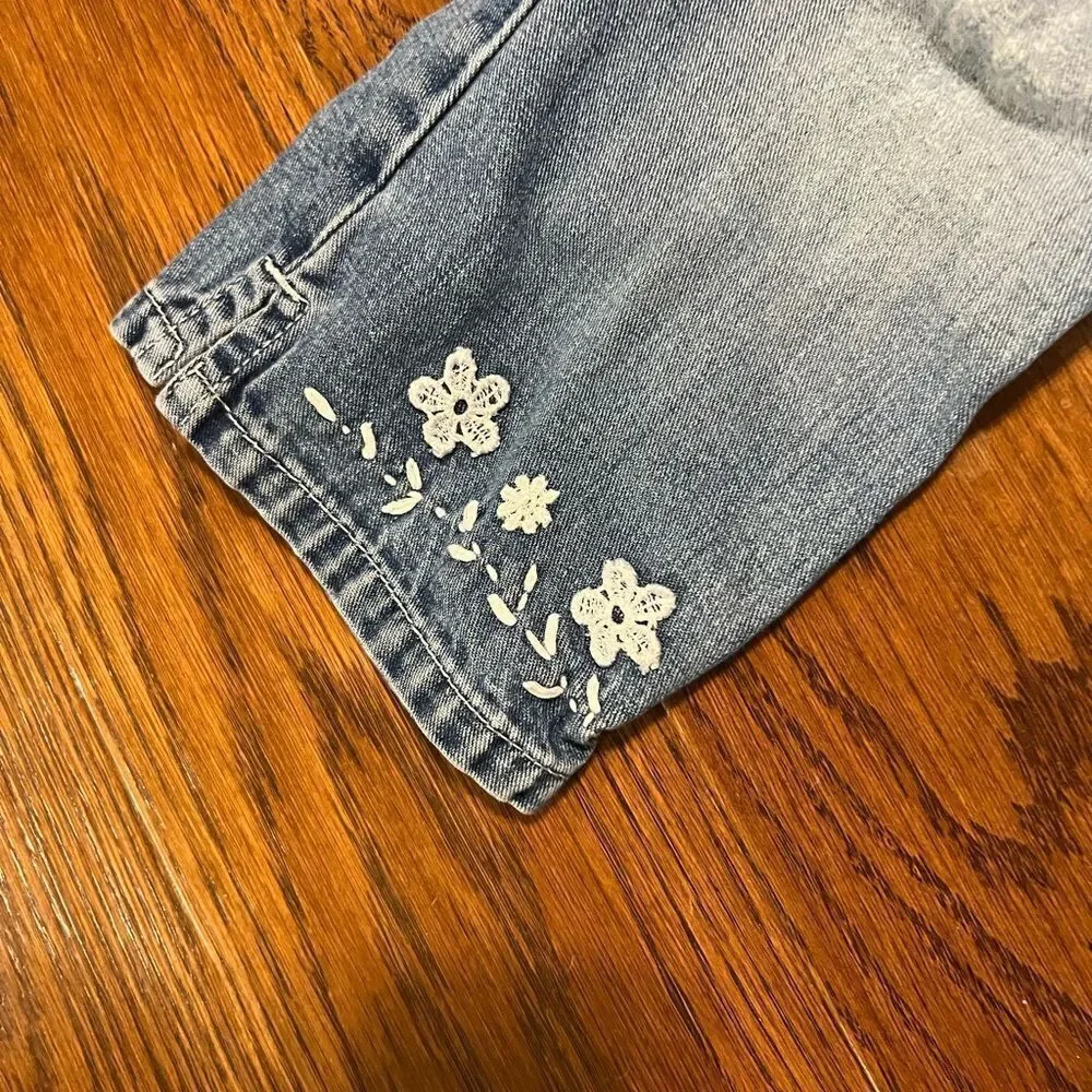 Old Navy girls embroidered jeans size 3T